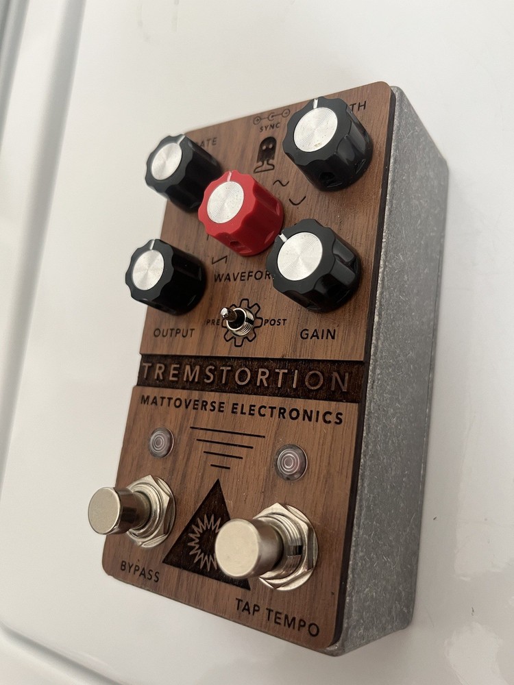 TREMSTORTION PEDAL