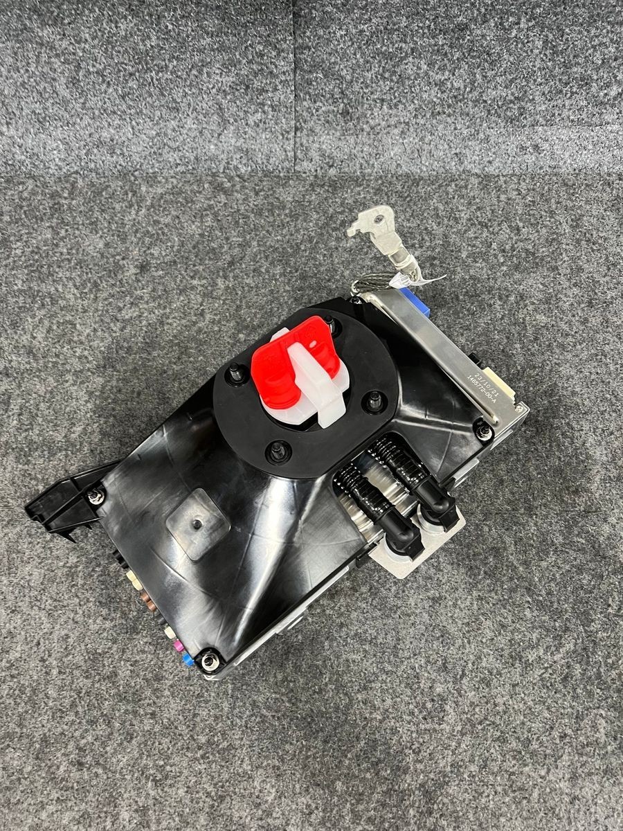 TESLA 1566786-S0-E Media Control Module For 2021-'23 Model 3. No Box*