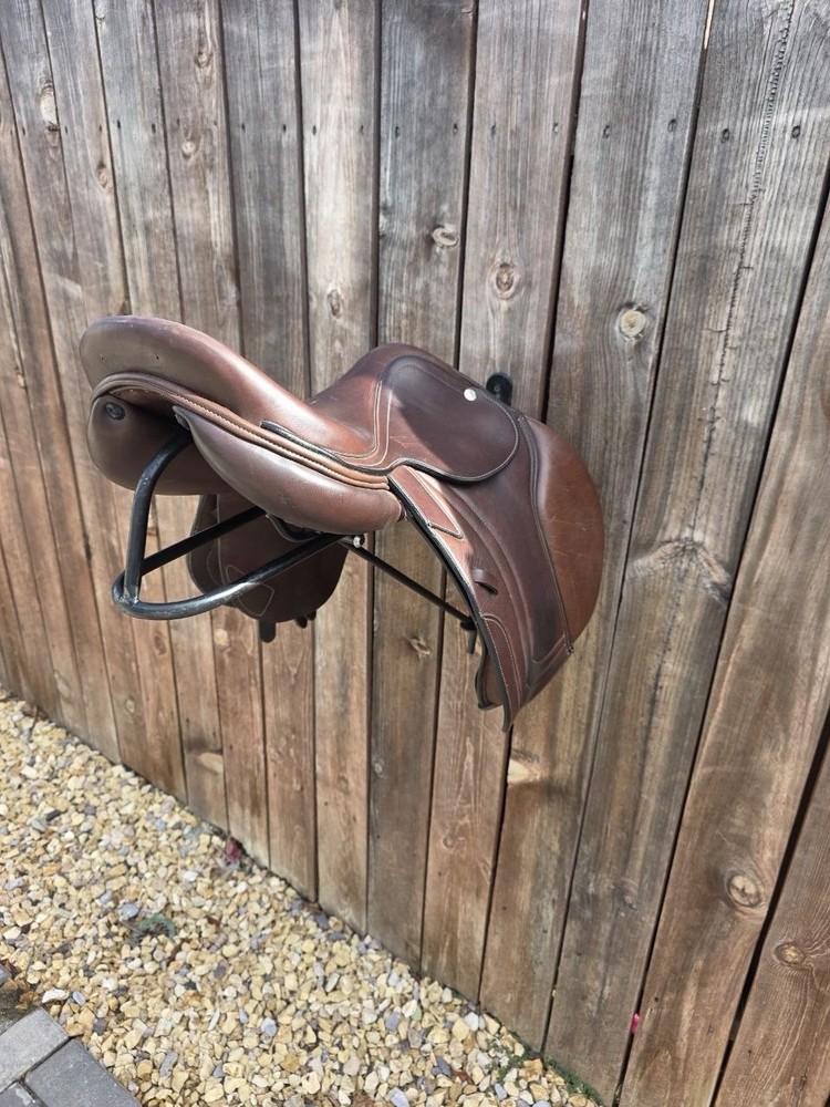 Devoucoux Brown Leather Jump Saddle + Wall Mount Rack