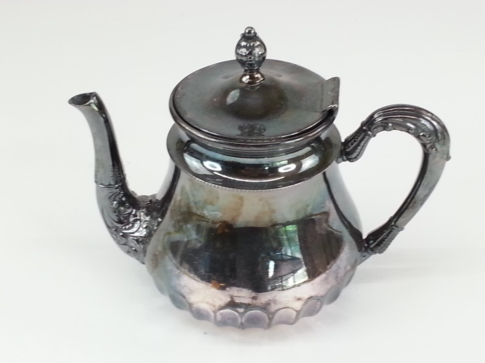 Vintage Teapot Forbes Silver Co Quadruple 169 Silverplate Needs Polishing