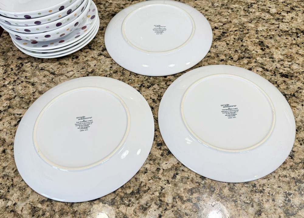 Pampered Chef Simple Additions Dots 16pc Dinnerware Set Service 4 UNUSED