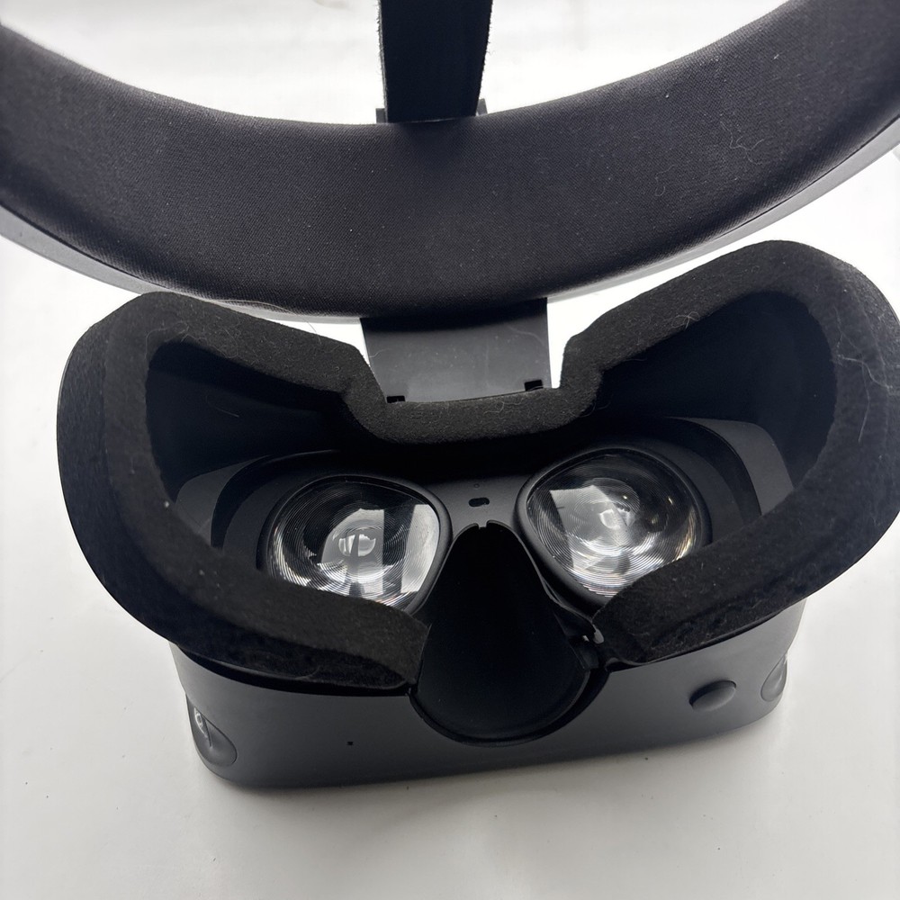 Oculus Rift S PC Powered VR Gaming Headset ONLY - No Controllers or Cables USED