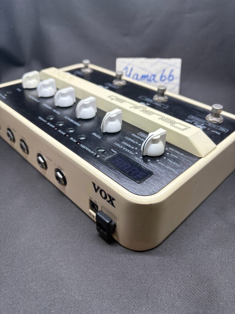 VOX DelayLab Programmable Stereo Delay & Looper Guitar Effect Pedal - Unit Only