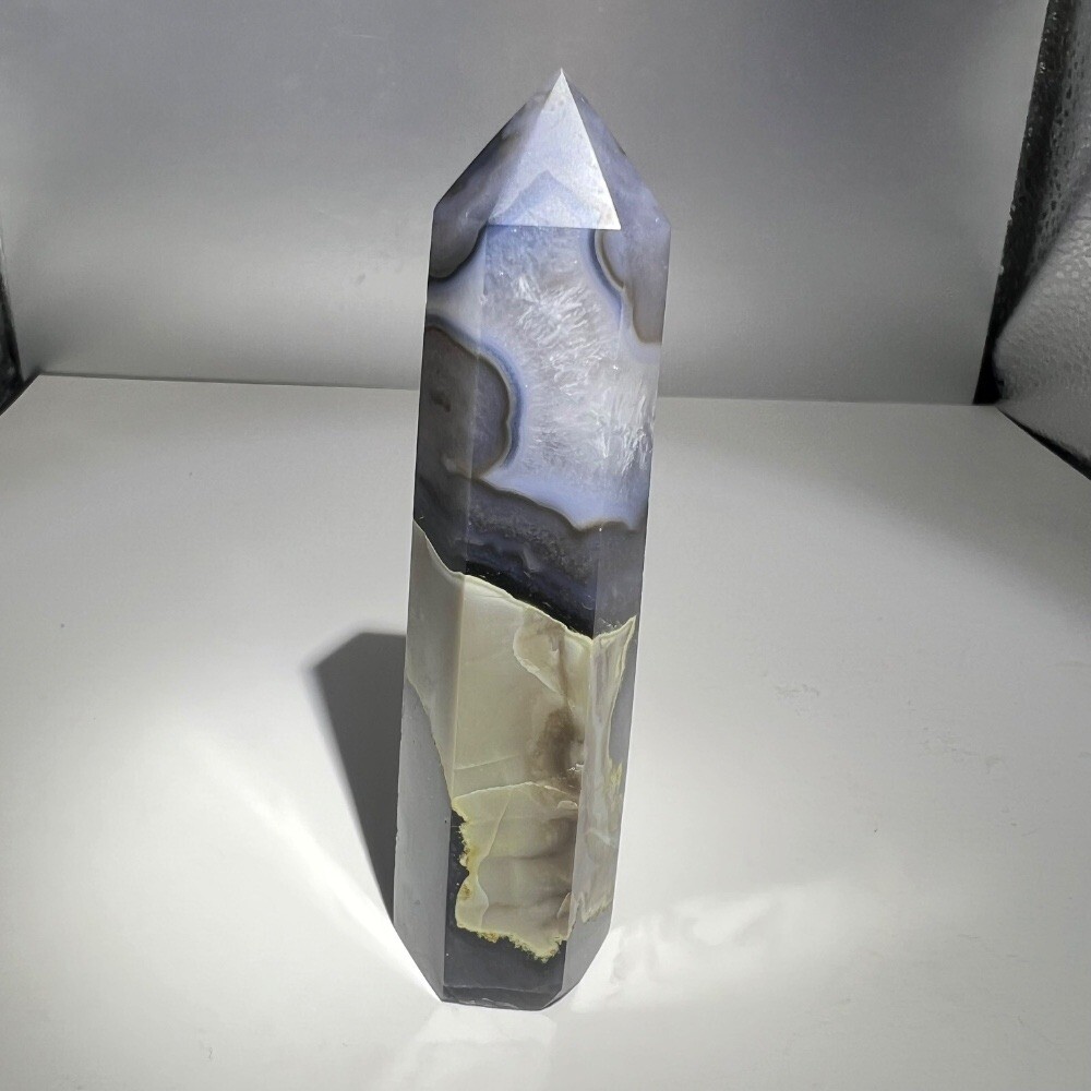 Volcano Agate Tower UV Reactive (#1)