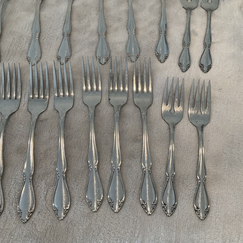 Oneida Berkeley Square Stainless Flatware 45pcs Bundle