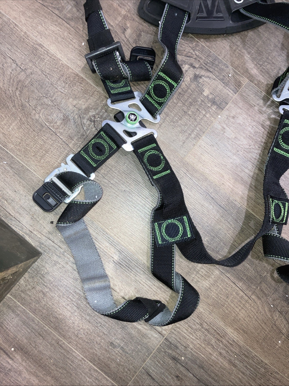 Honeywell Miller Revolution Size L/XL Full Body Safety Harness RKN-QC/UBK