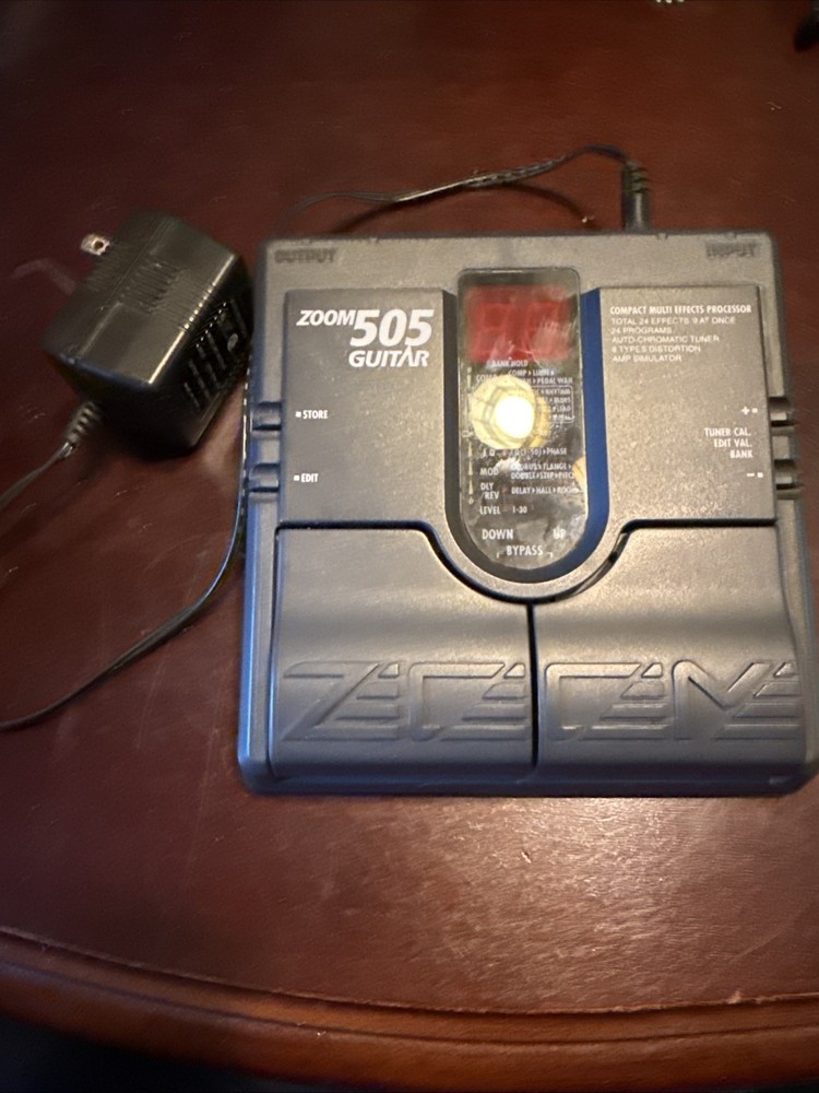 Zoom 505 Guitar Multi Effects Processor Tested And Working