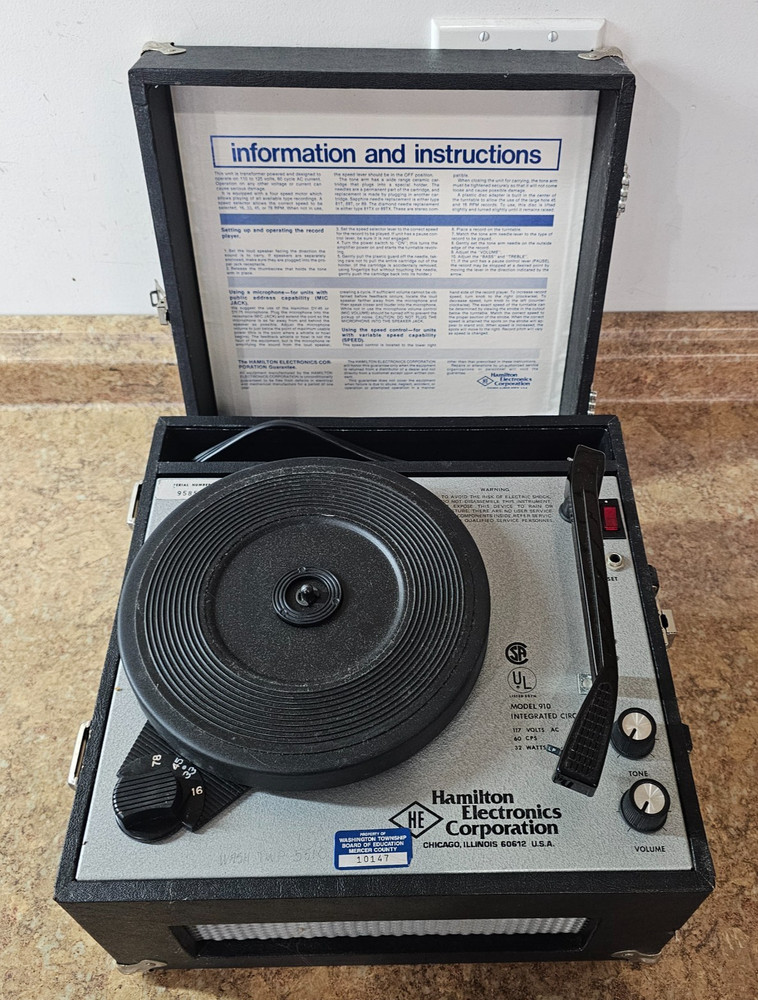 Vintage Hamilton Electronic Corp Model #910 Portable Record Player Works
