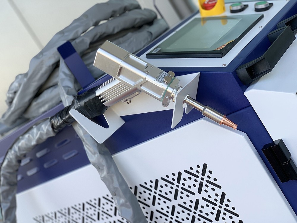 US Stock Handheld Raycus Laser Machine 1500W Multi-function Welding Cleaning