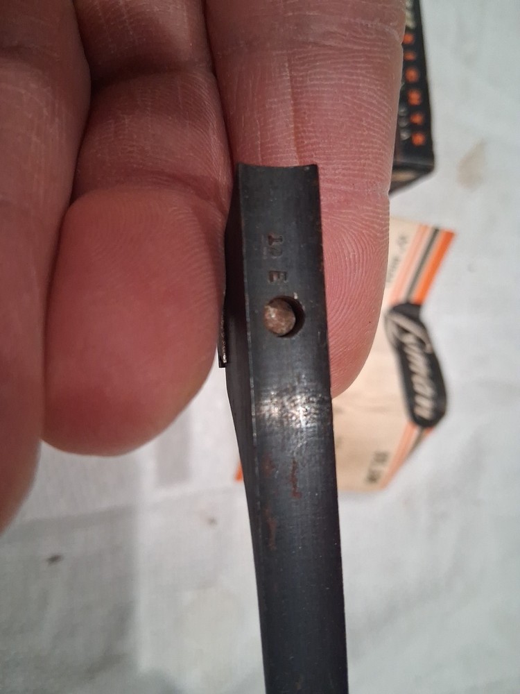 Lyman 18 E front Sight 31 GA Gold Bead