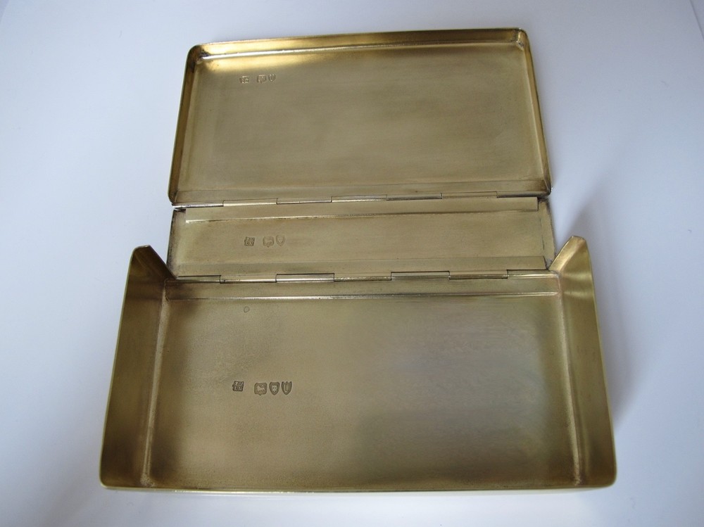 Fine silver-gilt sandwich box with griffin crest Frederick & Louis Marks