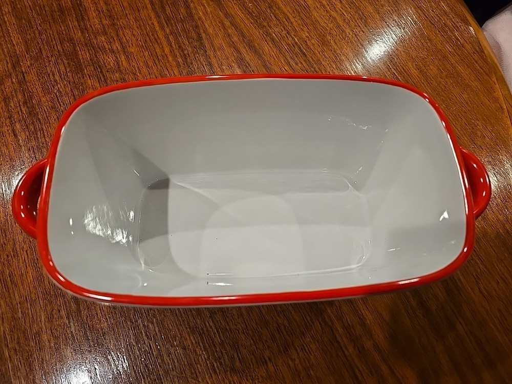 New With Tags Hello Kitty Christmas Baking Bread Cake Ceramic Loaf Pan