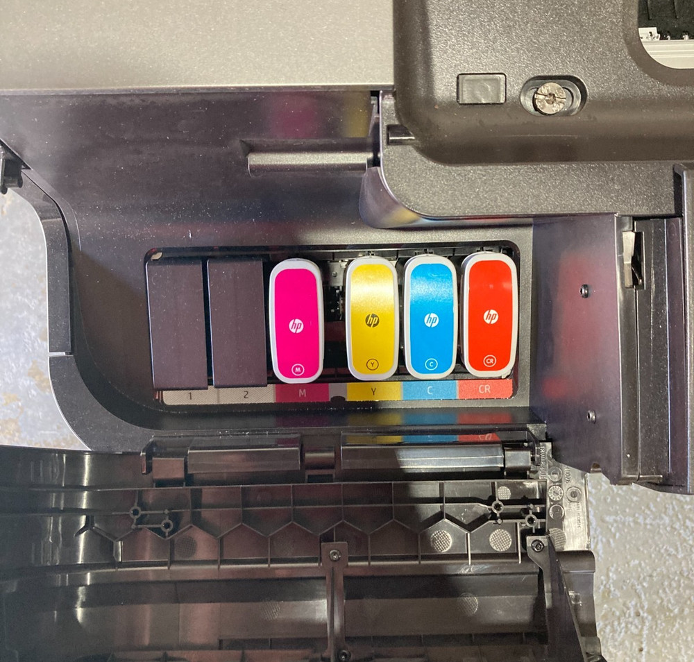HP DesignJet Z9+ Large Format PostScript Photo Printer w/Spectrophotometer