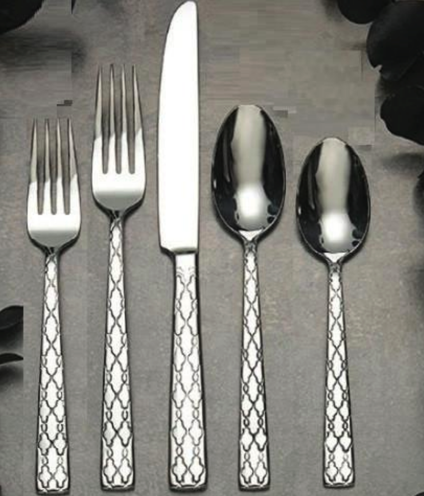 Oneida Zoya Pattern 20 Piece Service for 4 Stainless Flatware