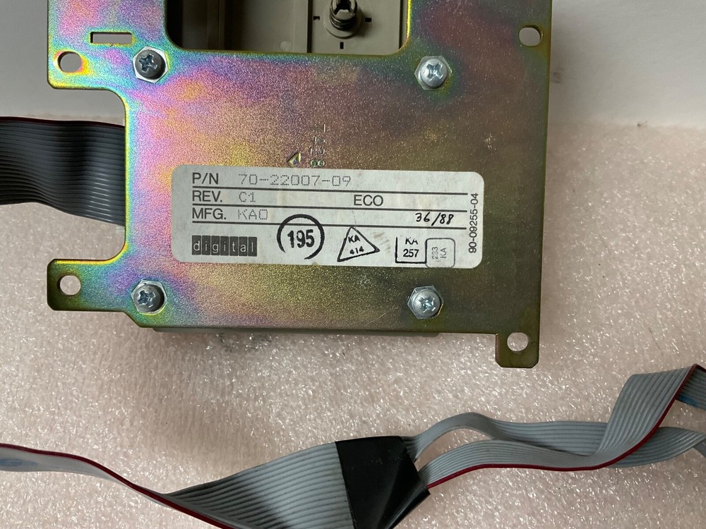 DEC Digital Equipment 70-22007-09 Limited Function 2 button Control Panel cable