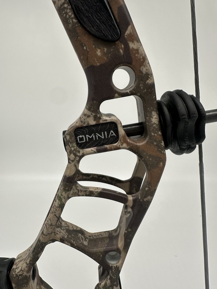 Elite Omnia Compound Bow RH 60# First Light Camo