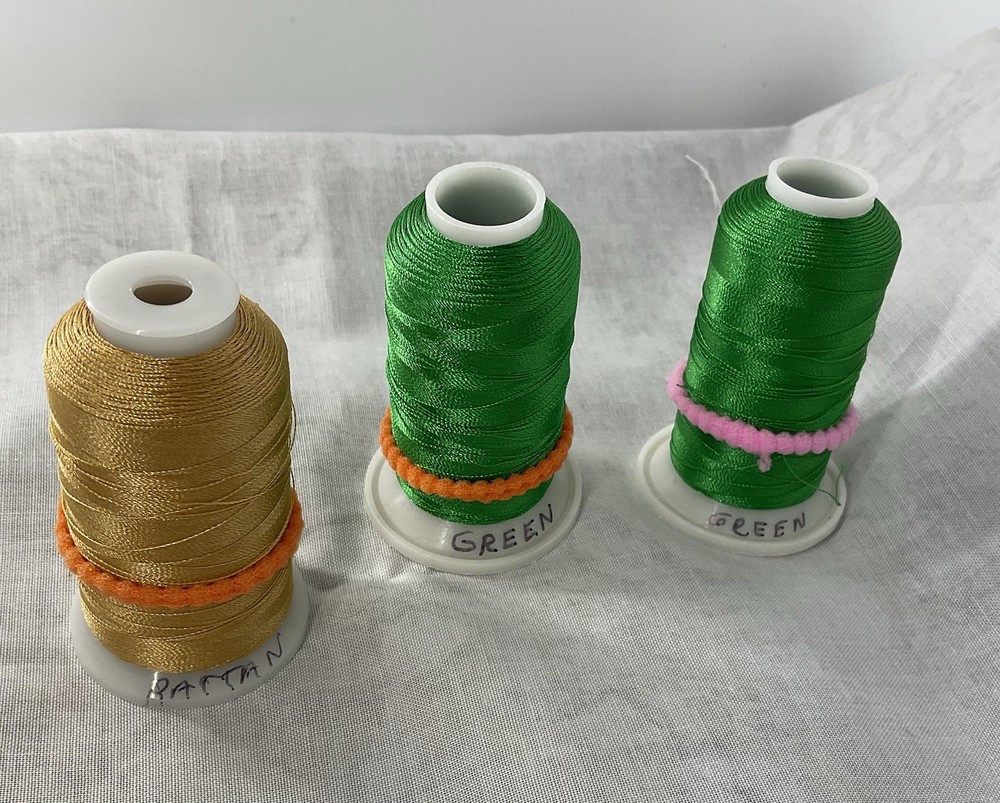 Thread fourteen 1000m spools 100% polyester machine embroidery thread