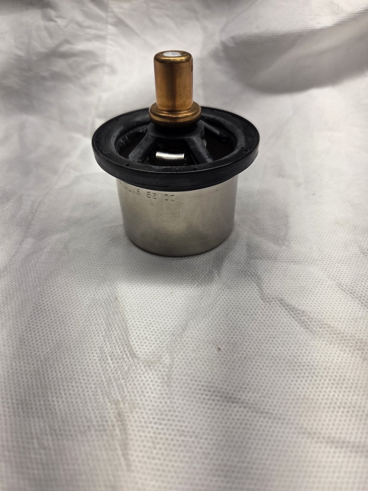 Paccar EPA13, MX13 Thermostat PART# 2124041PE