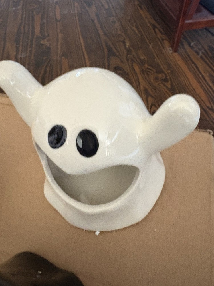 3 Ceramic Ghost Tea Lite Holders