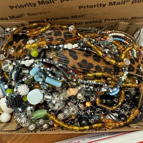 Mystery Jewelry Lot Vintage Modern Wearable 1-2 lbs Good Cond (READ DESCRIPTION)
