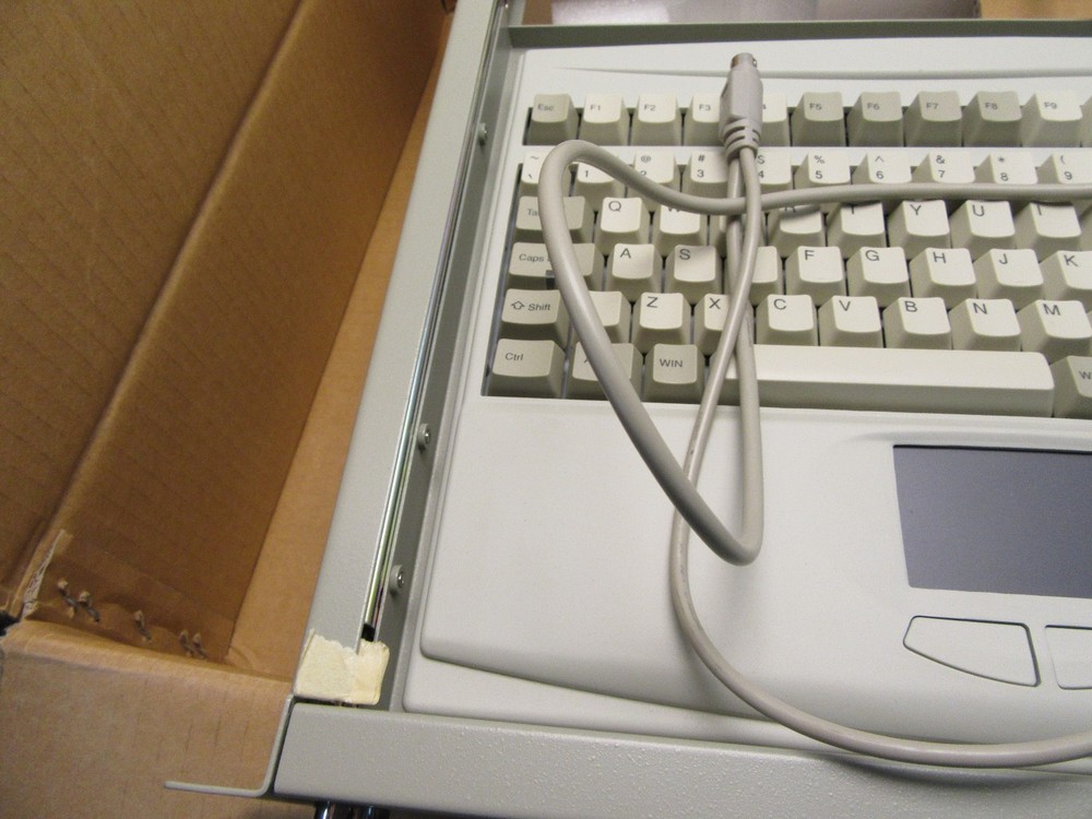 advantech 19" mount keyboard w/ touchpad tpaa329323 [4*C-38]