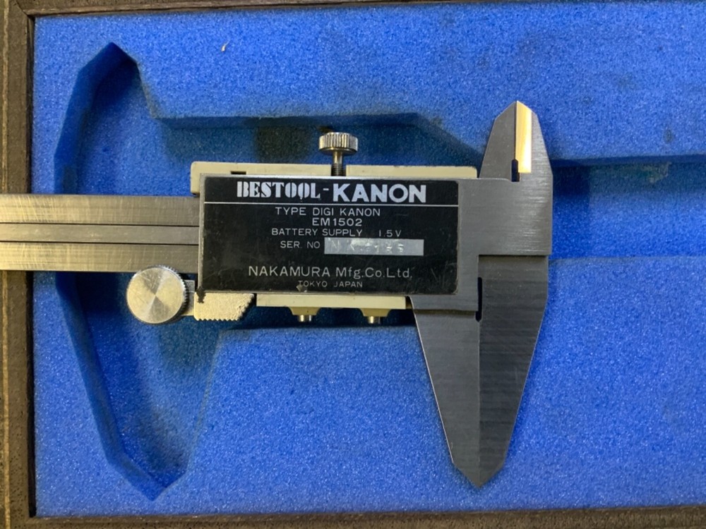 Kanon EM1502 Digital Caliper in Case