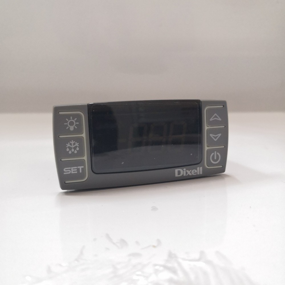 ONE NEW DIXELL Controller XR30CX-5N1C1