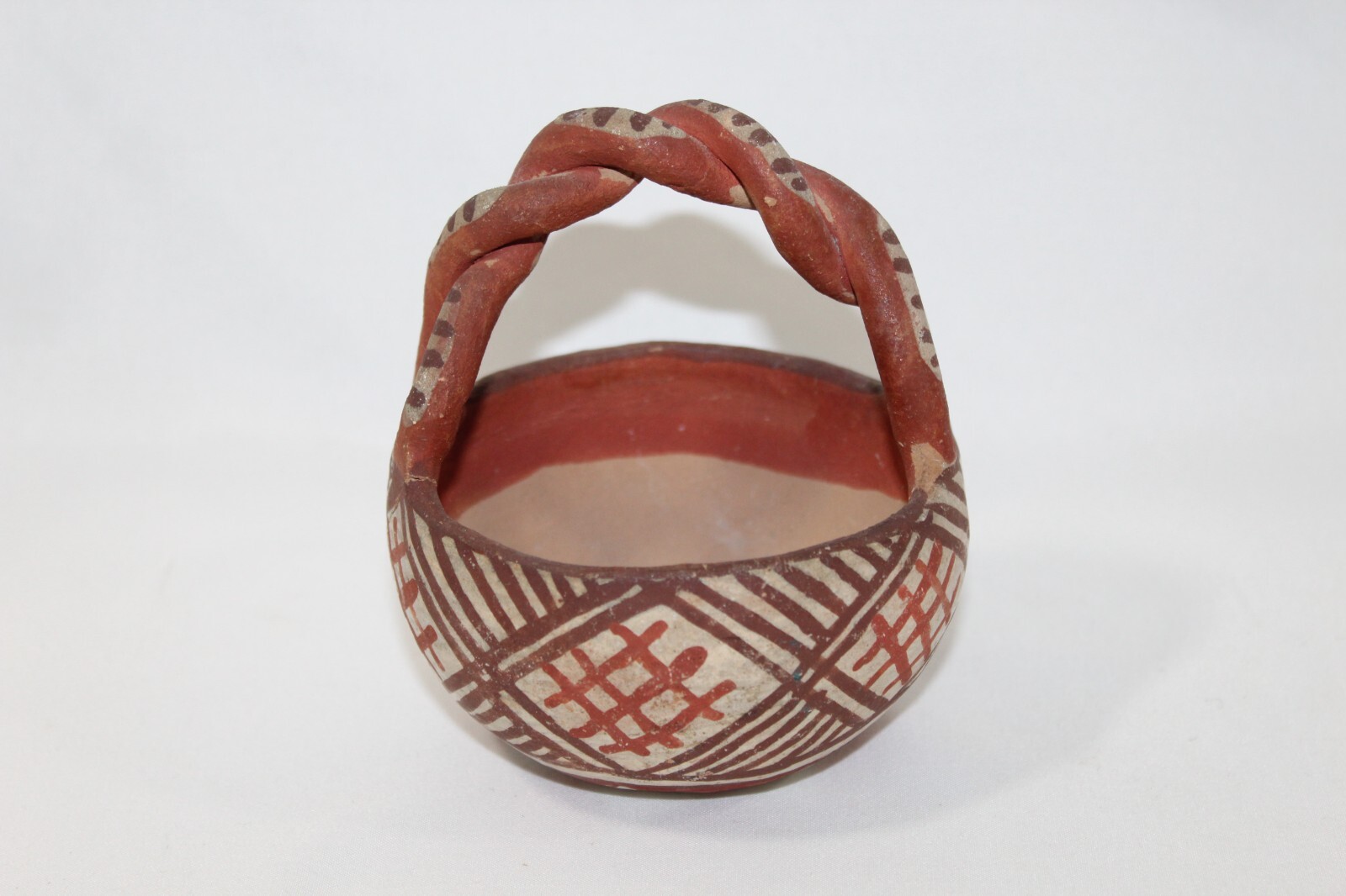 Antique Isleta Pueblo Pottery 4.5" Friendship Basket Bowl Olla Twisted Handle