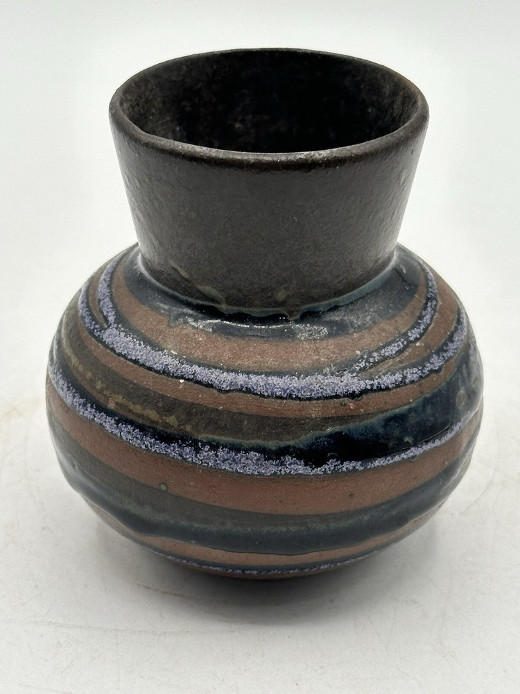 OMC Japan Redware Vase With Blue Sparkle String Glaze 3.5”