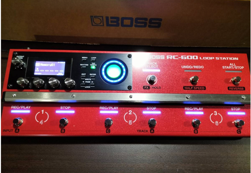 BOSS RC-600 Loop Station Looper Sequencer Near Mint With Adapter