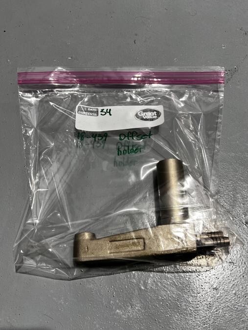 18-439 OFFSET HOLDER