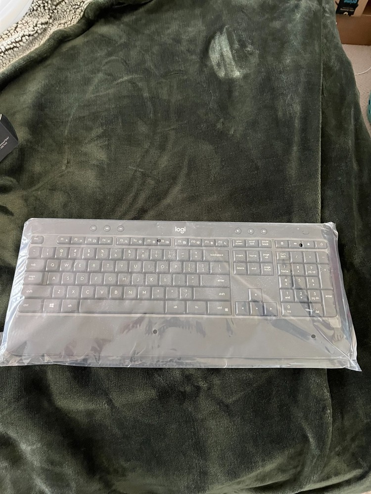 Logitech MK540 (920-008671) Wireless Keyboard and Mouse Combo