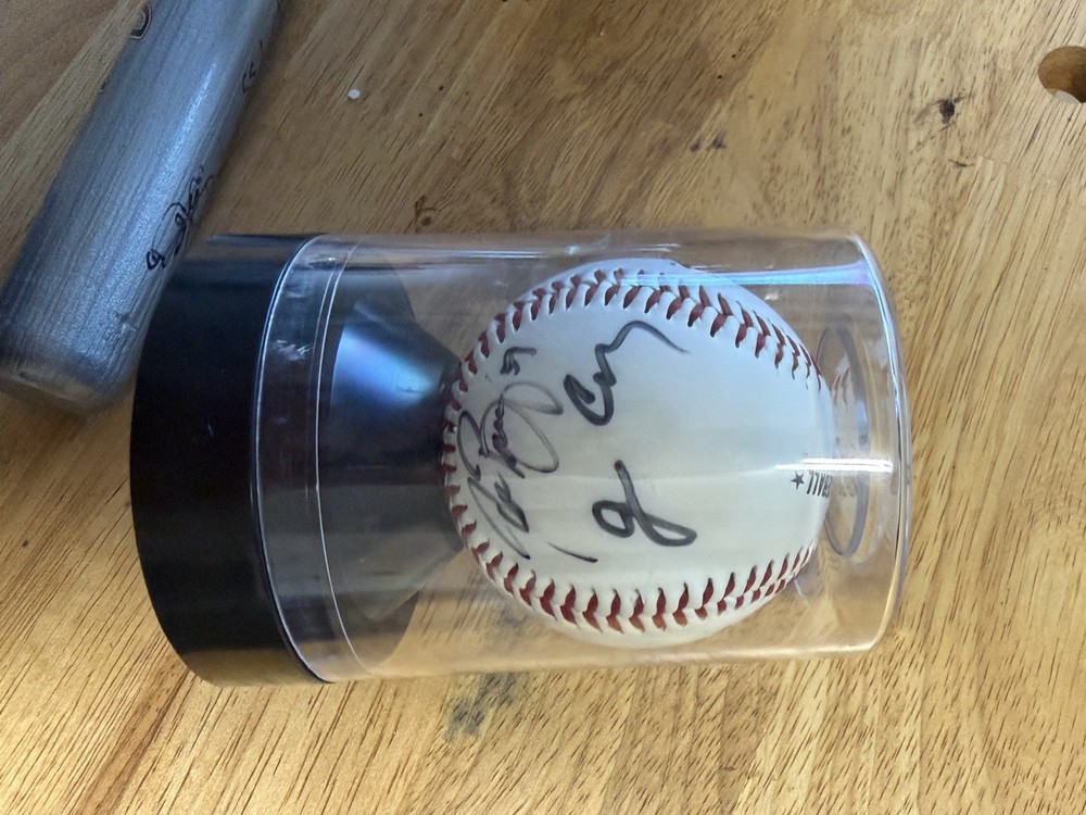 Houston Astros Signed Memorabilia