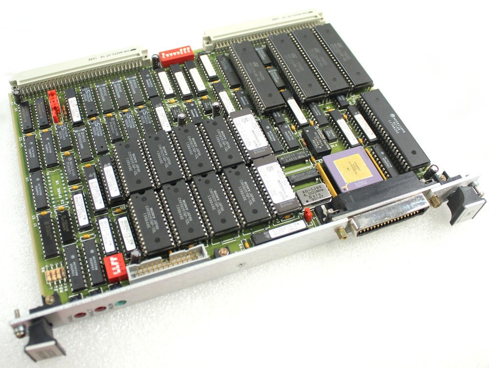 Motorola MVME 332XT Bus Controller 01-W3475B
