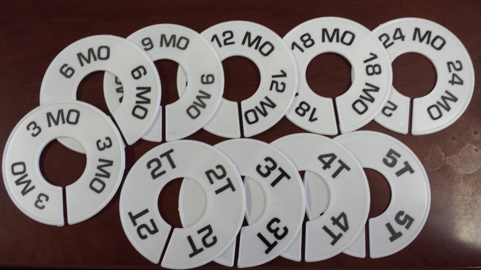 LOT Infant / Toddler Clothing Rack Size Dividers Set Round Hanger Retail Store