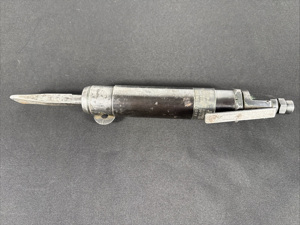 Pneumatic Needle Scaler NPK Chisel Chipper Rust Nippon Pneumatic MFG. Co. LTD.