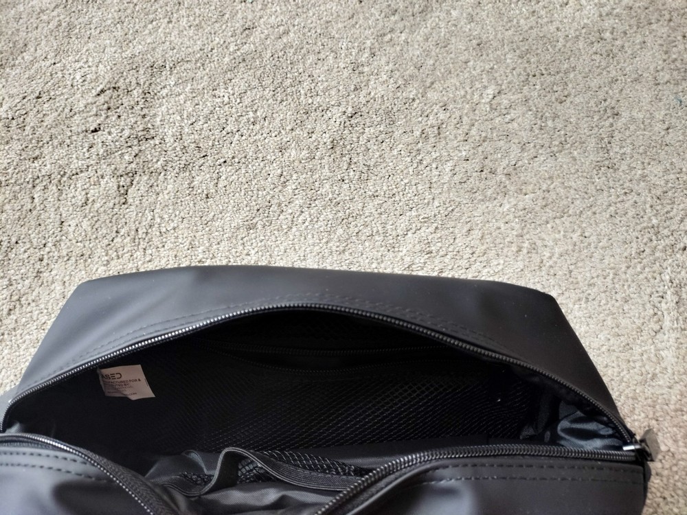 BASED Body works Toiletry bag