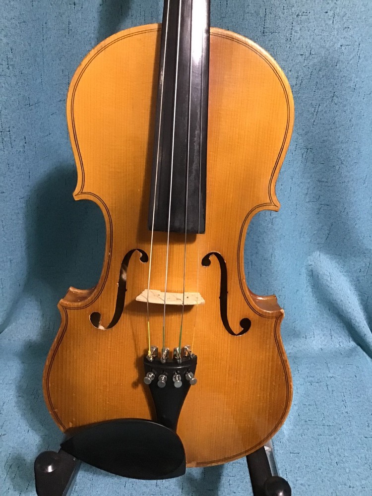 ANTON BRETON MODEL AB-05 4/4 VIOLIN WITH HARD SHELL CASE