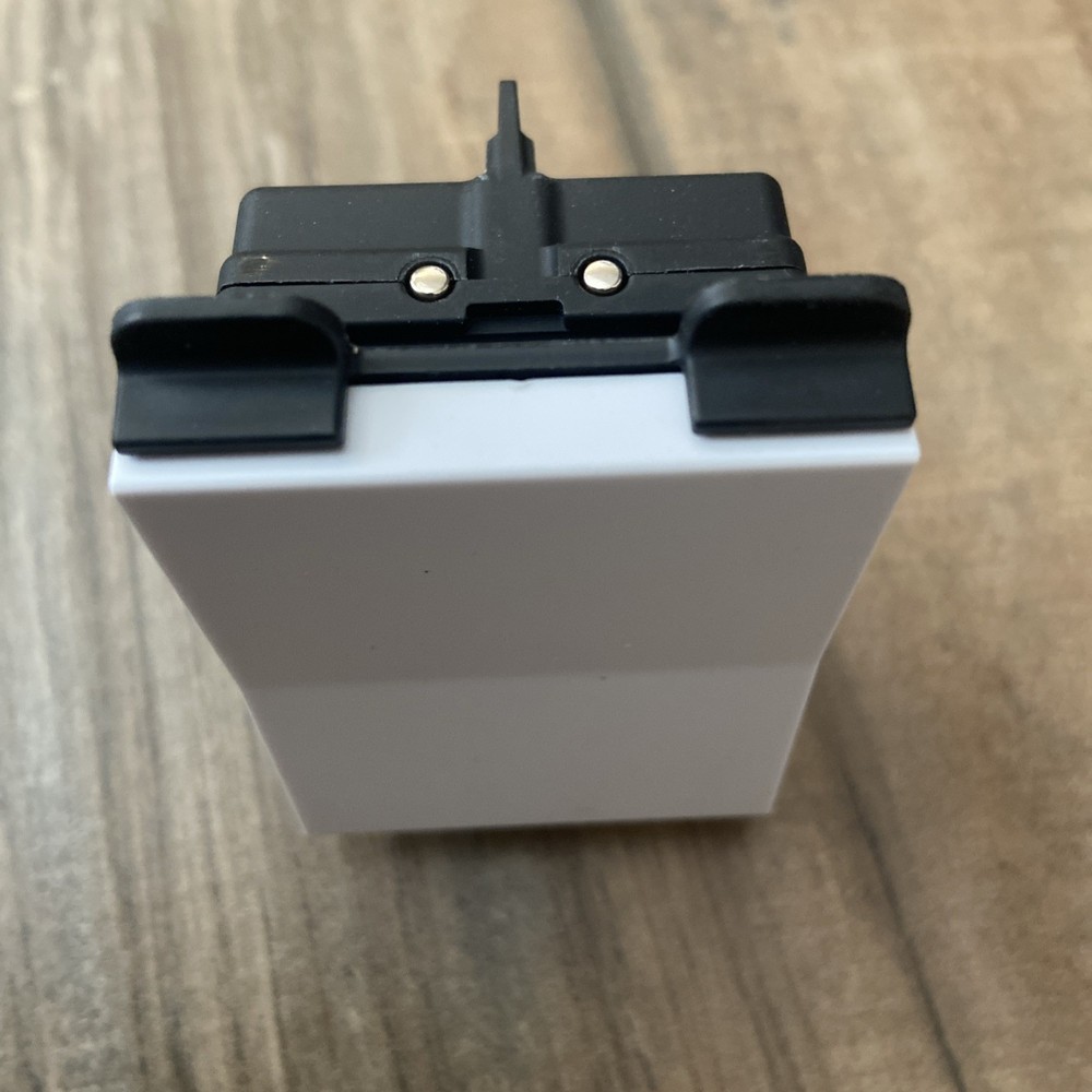 Deako Single Pole Simple Rocker Switch Model DS0008