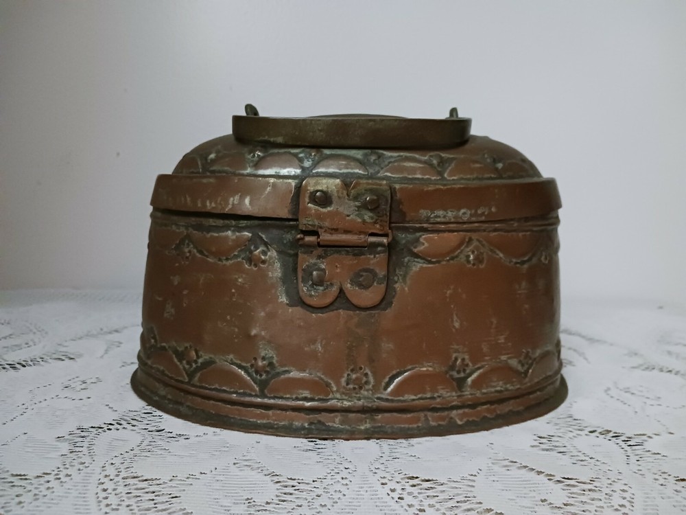 Antique Copper Container Unique Design w/ Hook Latch & Handle