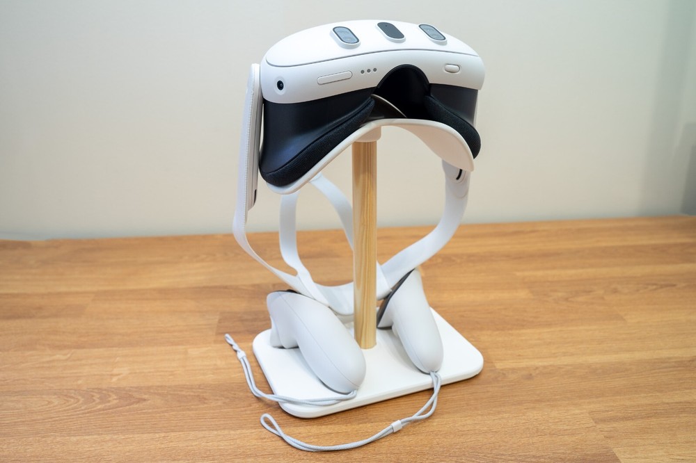 Stand for Quest 3 VR Headset | Meta Quest 3 compatible Display Dock