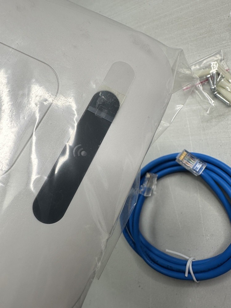 Cisco WAP121 Wireless-N Access Point with Single Point Setup New Opened