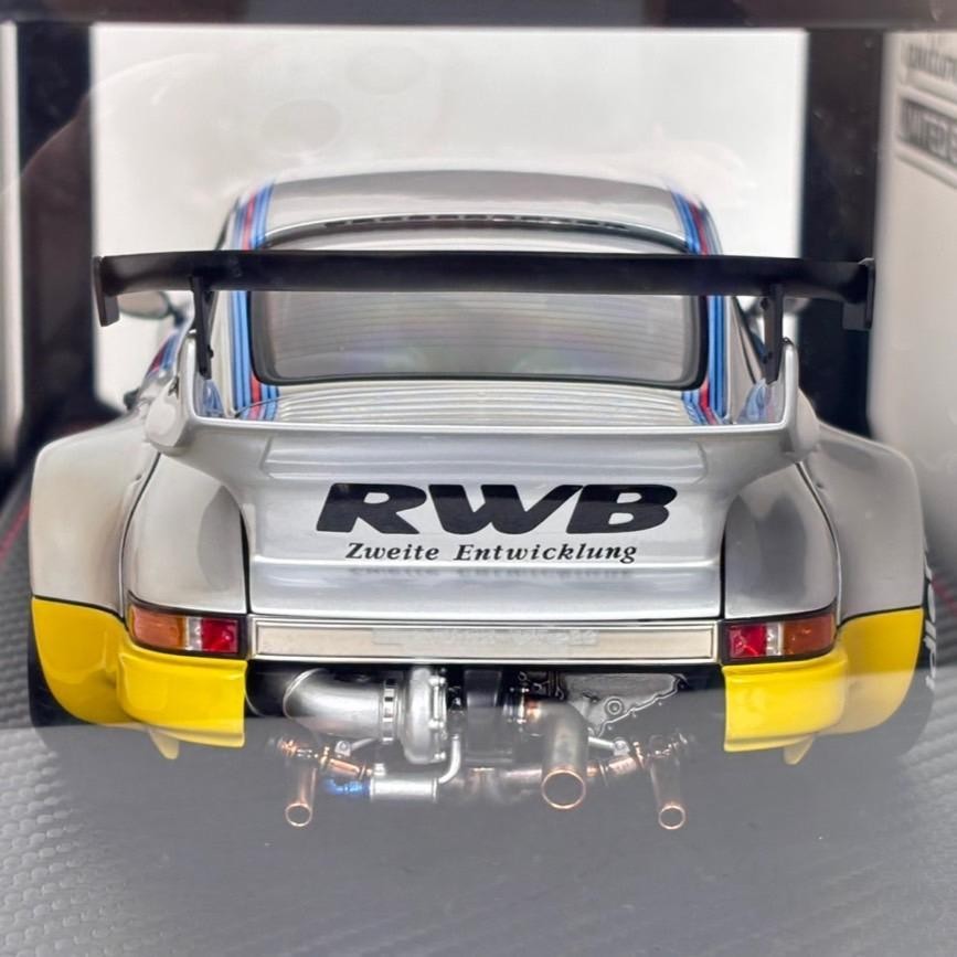 Ignition Model 1/18 RWB 964 With Engine IG3006