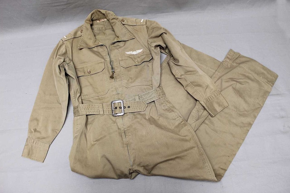 WW2 Group of Capt Powell P-51 Pilot – Pacific . FLU4871