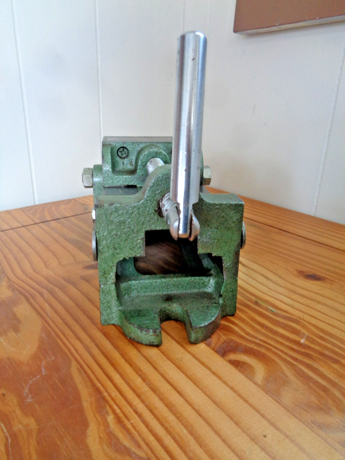 Tilting Drill Press Machinist Vise 3.5” Jaws