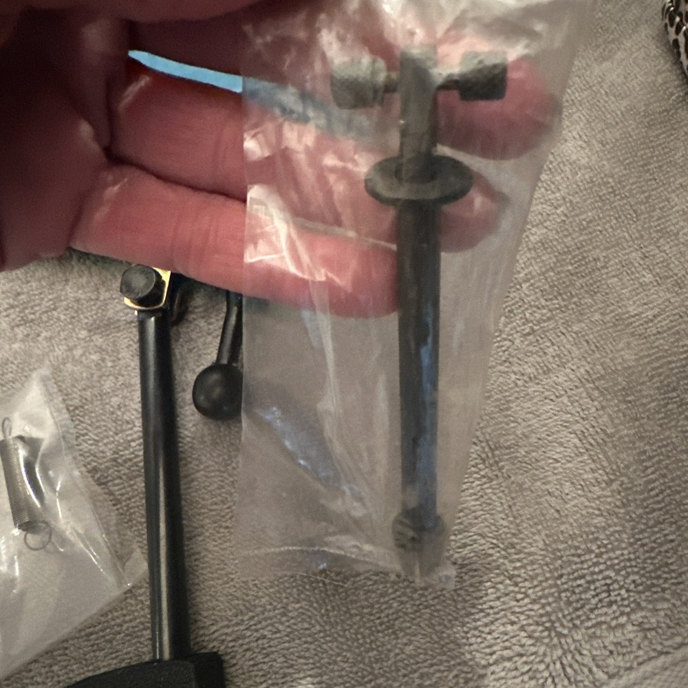 Ty-Master Fly-Tying Vise And Hooks