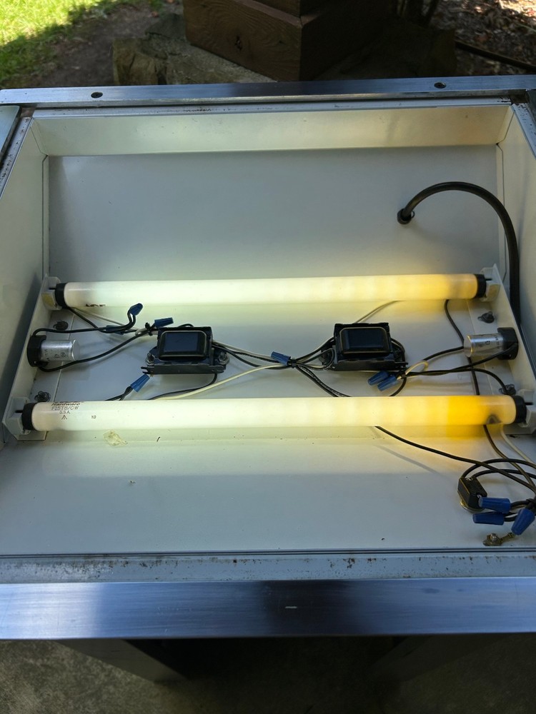 nuarc light table Vlt18