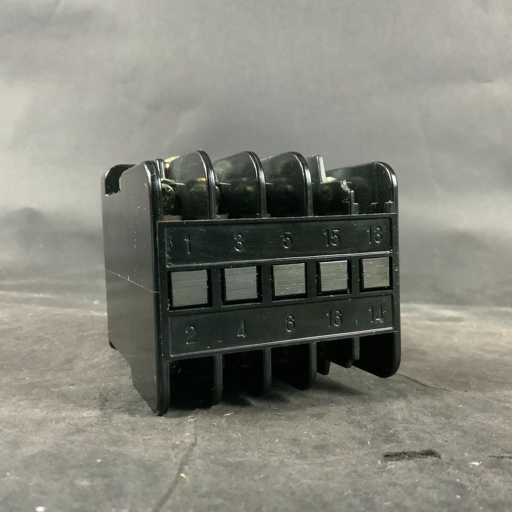 FUJI ELECTRIC SRC3631-5-1 MAGNETIC CONTACTOR ($60 OBO)