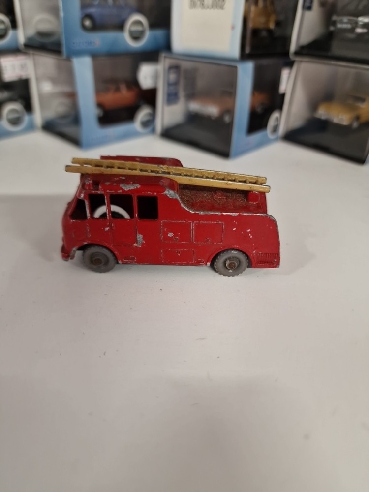 Matchbox No.9 Merryweather Marquis Fire Engine .. 2