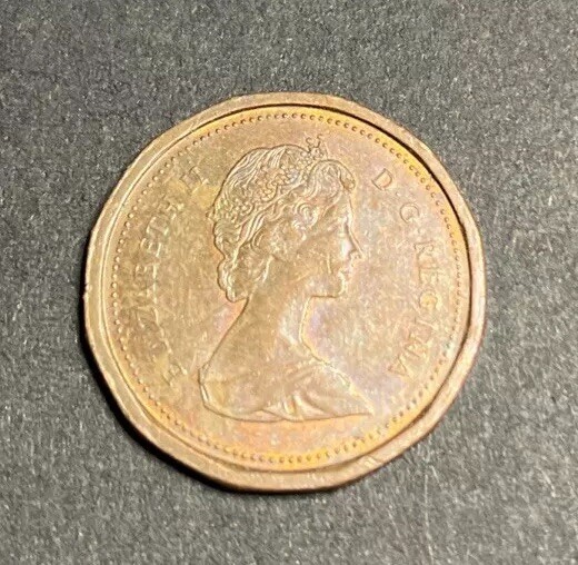 1984 ELIZABETH II CANADA SMALL CENT--BRONZE COMPOSITION COIN